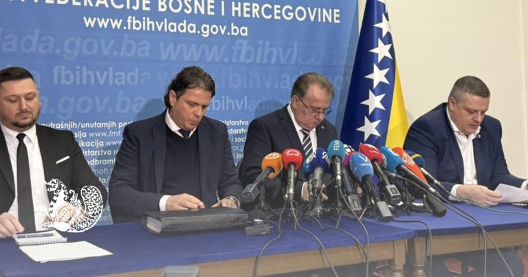 Nikšić odgovorio na kritike: “Povlačenje odluke nije opcija”
