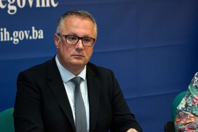 Zastupnik Kajan traži od Vlade FBiH da povuče prijedlog zakona ili ga izmijeni u dijelu koji legalizuje cenzuru