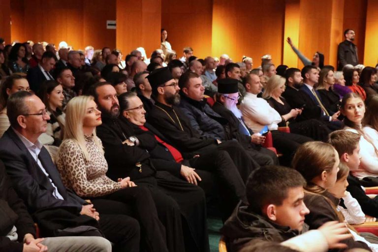 Božićni koncert i prijem: Iz Mostara poslane poruke mira, ljubavi i zajedništva