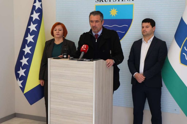 HRS traži hitno sazivanje tematske sjednice Skupštine HNK o stanju u obrazovanju