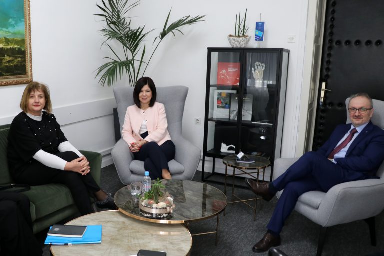 Premijerka Buhač i ministar Velagić se sastali sa ombudsmenkom Jukić