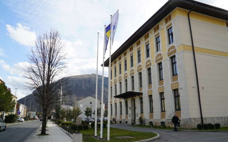 Grad Mostar: Komunalna inspekcija počinje uklanjanje prepreka s javnih površina