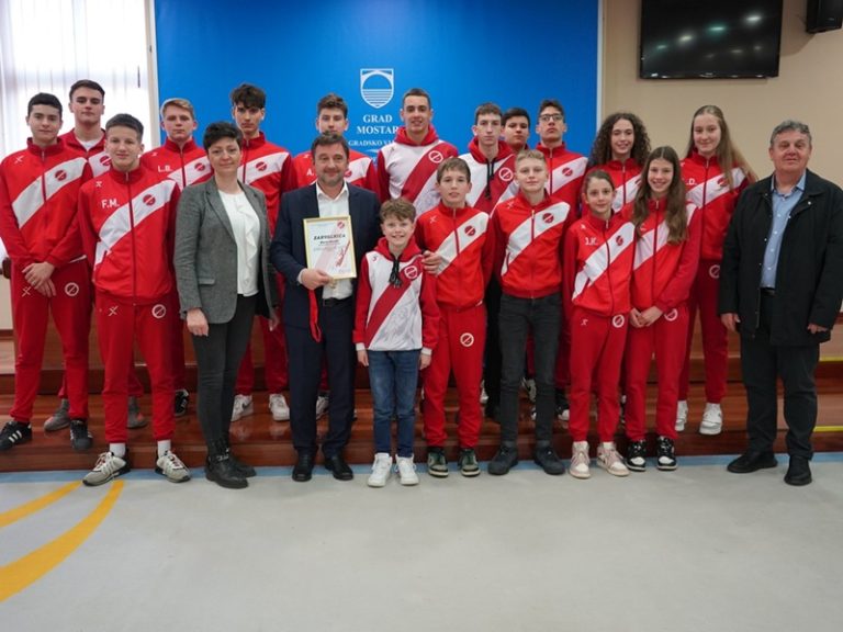 Mostar: Gradonačelnik Kordić upriličio prijem za plivače SPK Zrinjski
