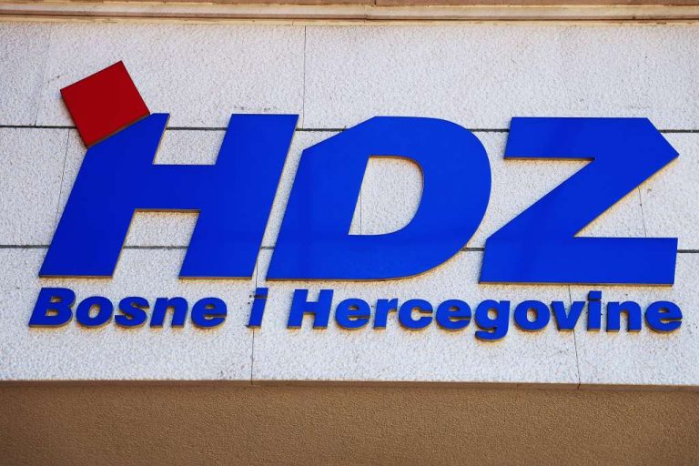 Izvanredna proširena sjednica Predsjedništva HDZ-a BiH sutra u Ljubuškom