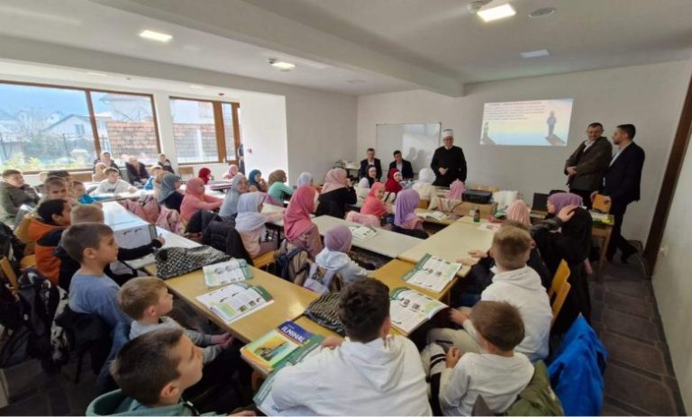 Mostarski muftija posjetio mektebe na području MIZ Konjic
