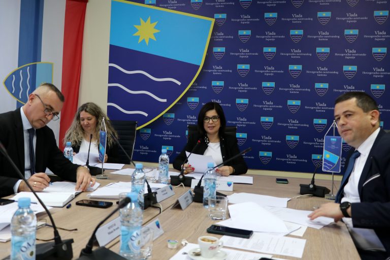 Povećanje plata: Vlada HNK postigla dogovor sa sindikatom policije i državnih službenika, upućen i poziv na sastanak sindikatima obrazovanja