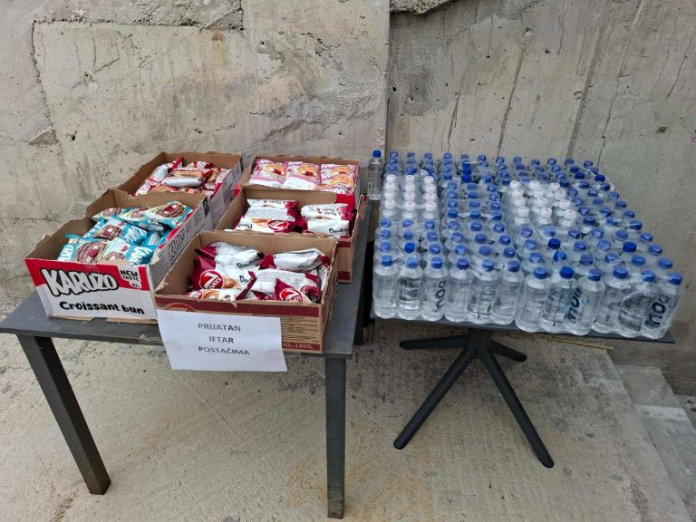 Lijep gest “Rođenih”: Domaći navijači obezbijedili iftar navijačima Sarajeva