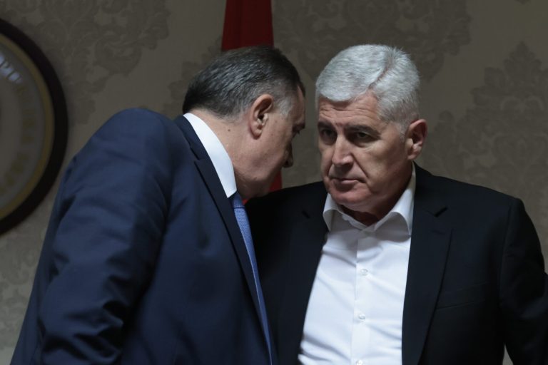 Sastanka se našeg sećam: Dodik helikopterom stigao kod Čovića