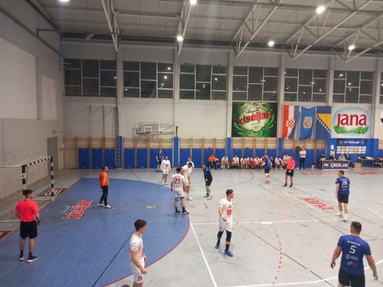 Trijumf “Rođenih” u Kiseljaku: Kiseljak – Velež 17:37 (11:18)
