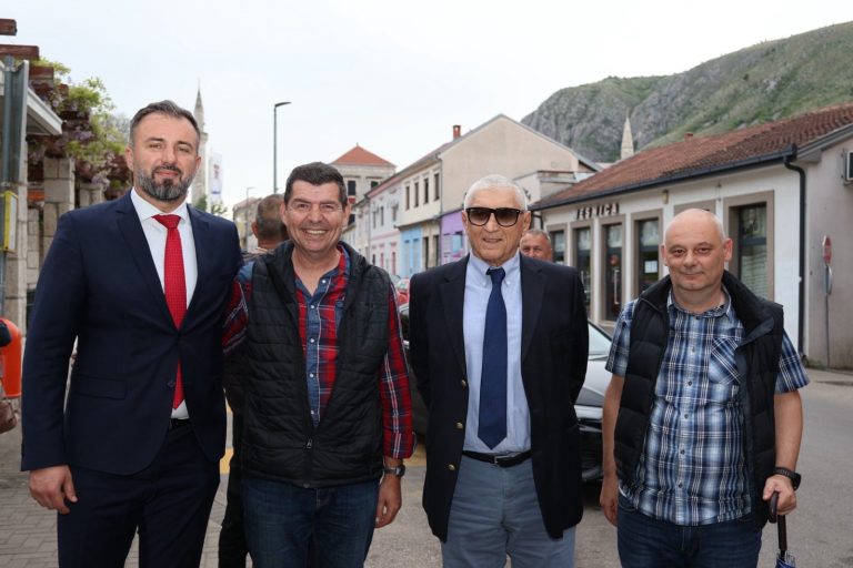 Stojanović u Mostaru: Druženje sa članovima Gradskog odbora SDP BiH