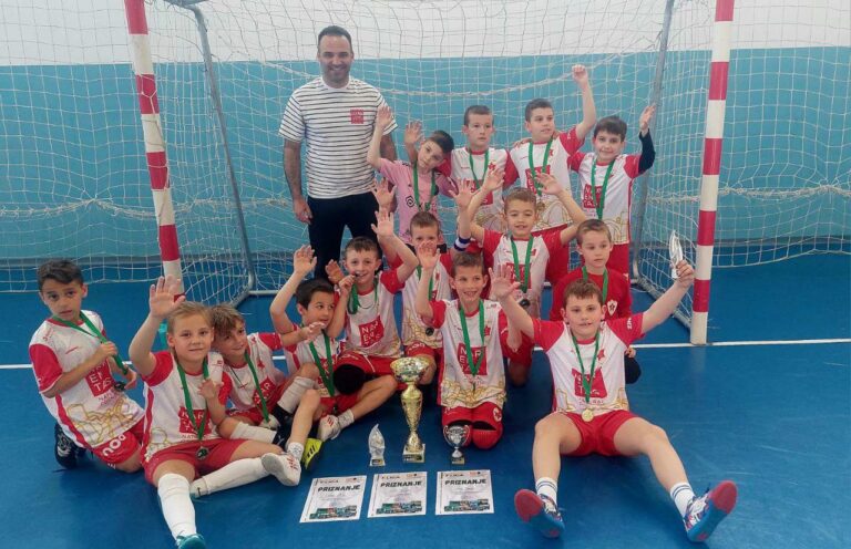 Završena BH Telecom F Liga: Pehar u rukama Dragonsa