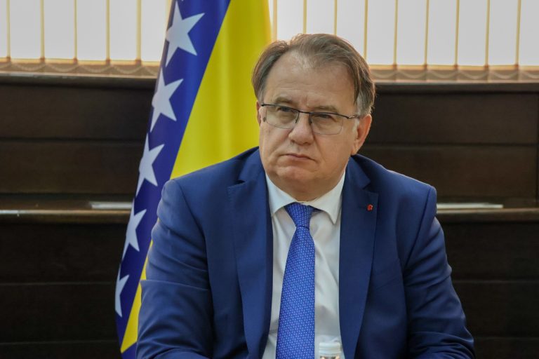 Nikšić: “Ideje o tri federalne jedinice ili otcjepljenju su potpuno nerealne”