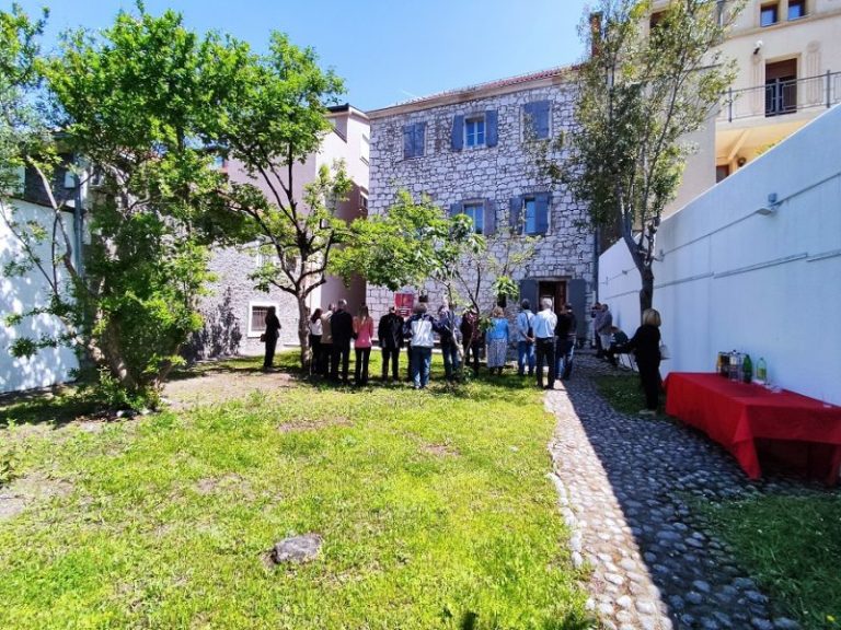 Mostar: Otvorena spomen soba “Život i djelo književnika Hamze Hume”