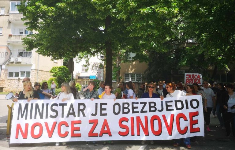 Medicinari HNK izašli na ulice: Ovo je posljednje upozorenje Vladi