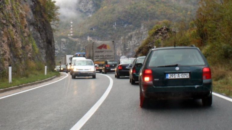 BIHAMK: Zbog saobraćajne nesreće obustavljen saobraćaj između Bune i Počitelja