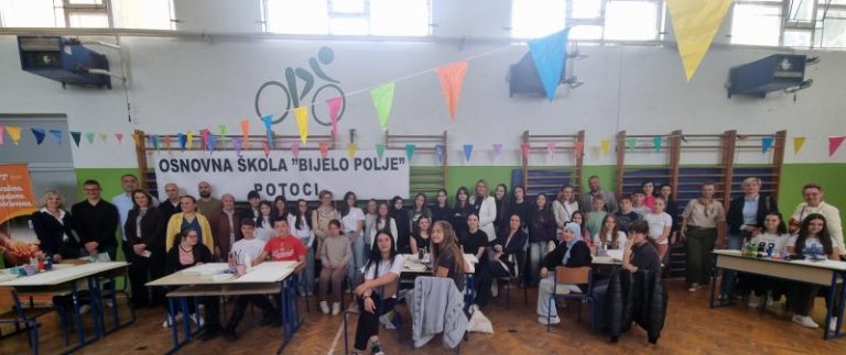 Potoci: OŠ “Bijelo polje” uspješno organizovala četvrtu likovnu koloniju