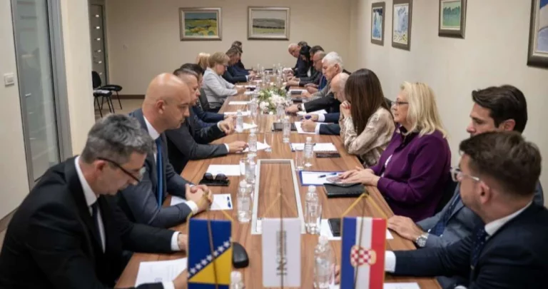 Predsjedništvo HNS-a: “Legitimna zastupljenost Hrvata mora biti osigurana bez odgode”