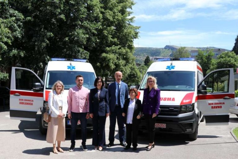 Vlada HNK: Uručena nova sanitetska vozila domovima zdravlja u Ravnom i Jablanici