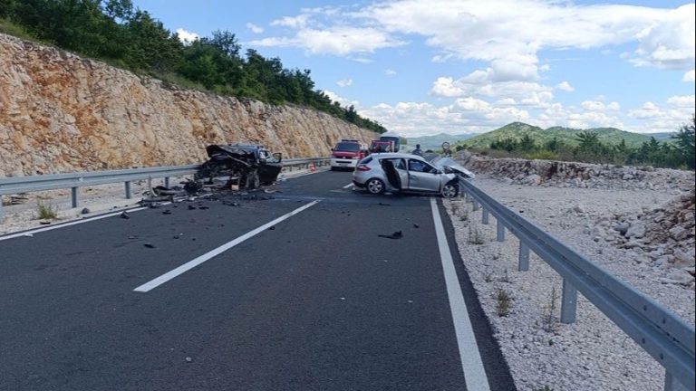 Teška nesreća između Stoca i Neuma: Izgubljena dva ljudska života