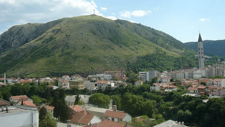 MOSTAR – GRAD SLUČAJ: MODEL POLITIČKOG BEZAKONJA I PLJAČKE JAVNIH RESURSA