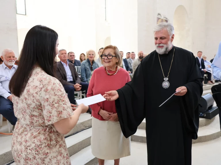 Mostar: Dodijeljena 161 stipendija ‘Vladimir Ćorović’ učenicima i studentima iz Hercegovine