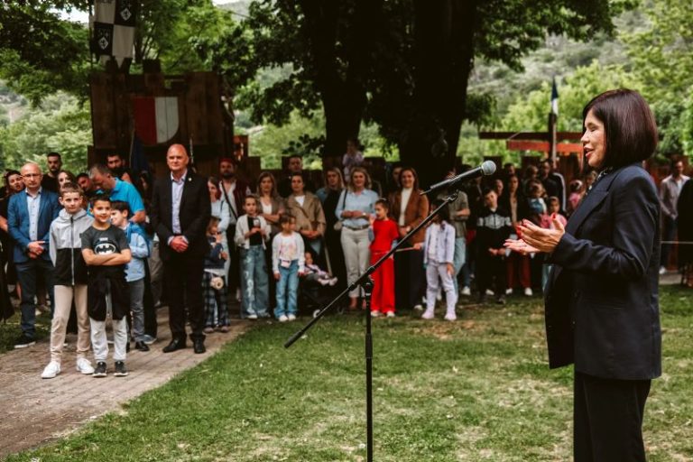 Stolac: Premijerka Buhač otvorila jubilarnu desetu Stolačku tarču