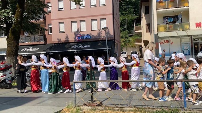 Jablanica: ODRŽAN HUMANITARNI BAZAR „KAD SE MALE RUKE SLOŽE“ ZA POTREBE OPREMANJA PRVOG INKLUZIVNOG CENTRA
