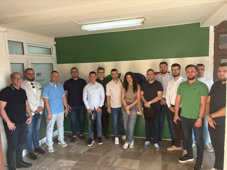 Novi Pazar: Mladi članovi SDA HNK kod kolega iz Sandžaka