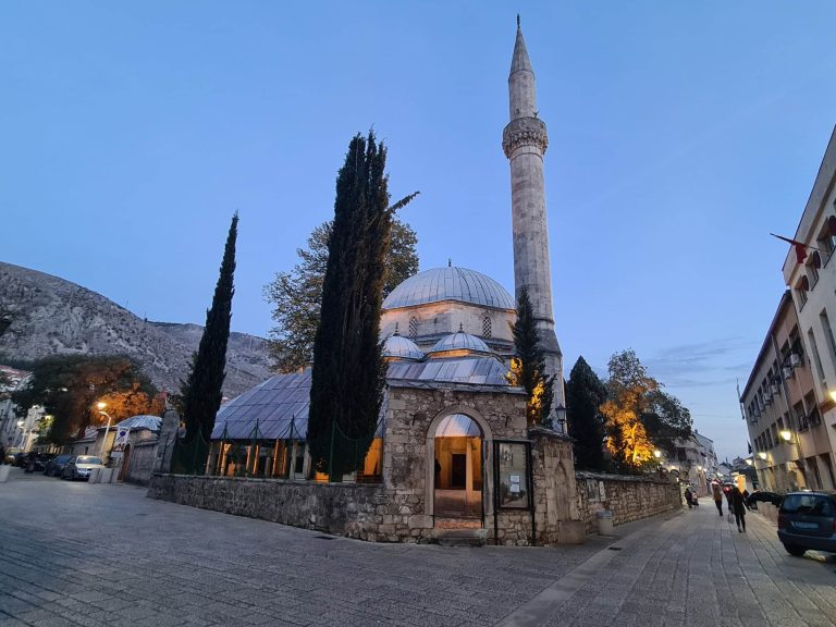 Danas je Kurban – Bajram: Muslimani širom svijeta slave veliki praznik