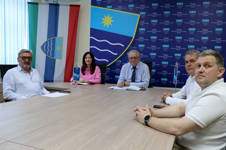 Čvrsto stoje uz ministra Bevandu: Ljekari ne podržavaju štrajk zdravstvenih radnika u HNK