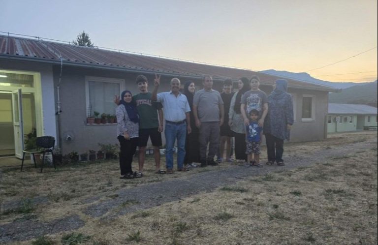 Pomozi.ba: Kampanja za kupovinu kuće za pet palestinskih porodica koje su trenutno smještene u kampu Salakovac