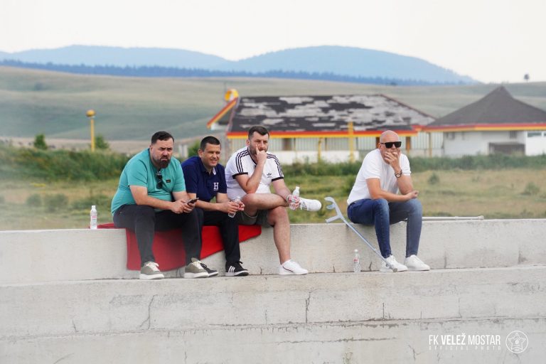 Kupres: Delegacija FK Velež posjetila igrače i stručni štab