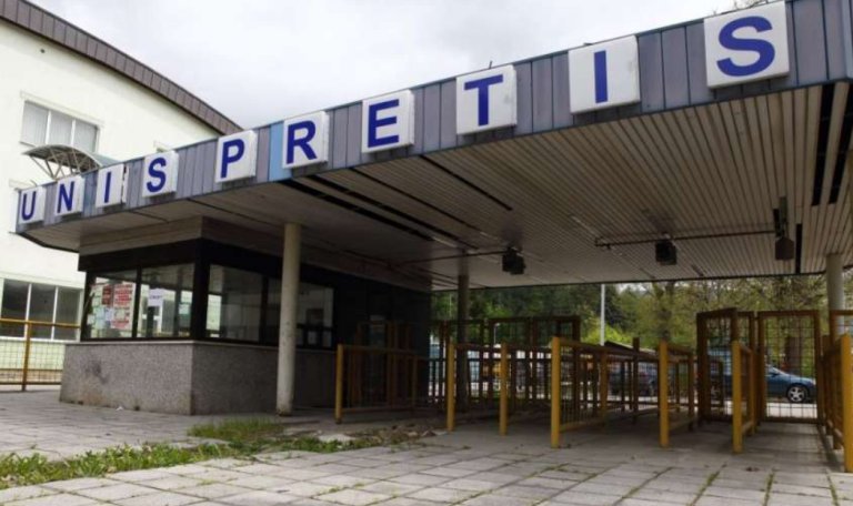 Pretis šišti: Džindić i Lakić s direktoricom gradili “Potemkinova sela” koja su se urušila preko noći