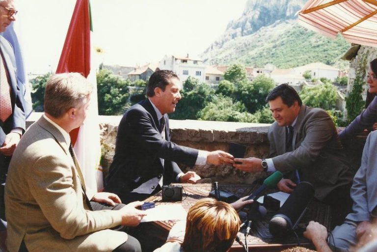 Da se ne zaboravi: Prije 20 godina Stari most upisan na UNESCO listu