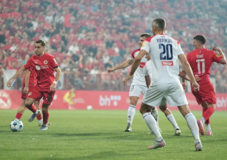 Stadion “Rođeni”: U prekrasnoj atmosferi Velež i Borac podijelili bodove