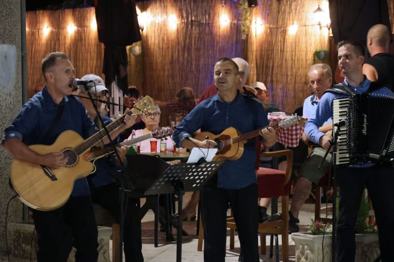 “Mostarsko ljeto”: Veče sevdaha i tambure u srcu Mostara