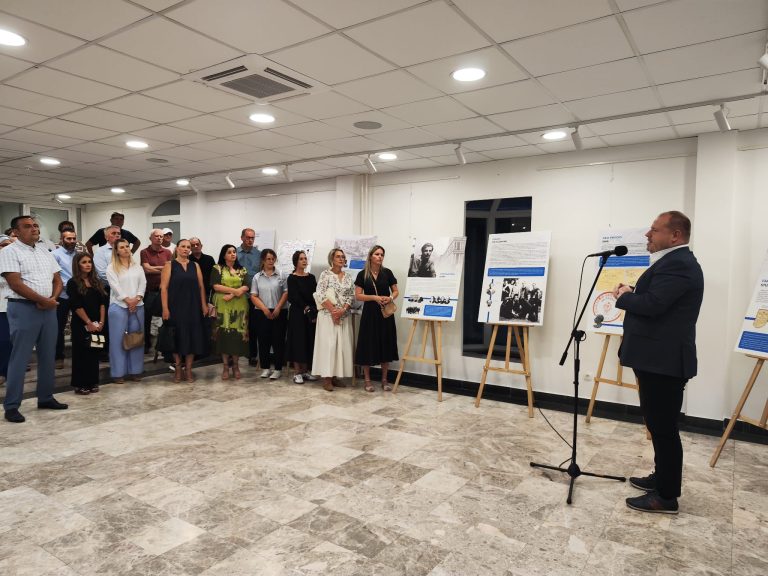 Centar za kulturu: Otvorena izložba “Sjećanja” posvećena prvom predsjedniku BiH, Aliji Izetbegoviću