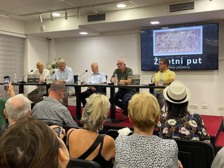 Mostar: Predstavljena knjiga ”Životni put jednog pitomca” autora Alije Vidimlića