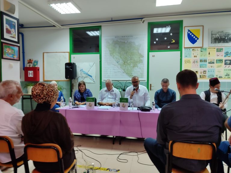 Podveležje: Održana promocija knjige “Hazur svati, hazur je djevojka”