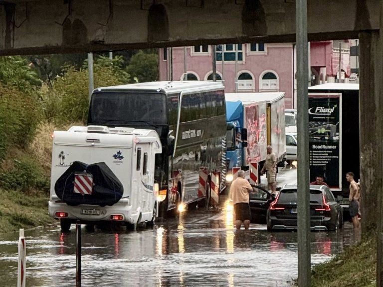 Kiša napravila probleme u Mostaru, Čitluku, Neumu…