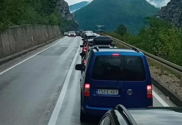 Sudar kod Jablanice: Saobraćaj potpuno obustavljen