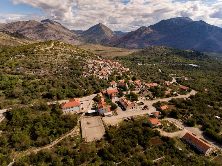 Ravno: Pjesnička manifestacija “Grgurovi hukovi”