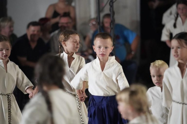 Trebižat: Nastupili najmlađi čuvari tradicije