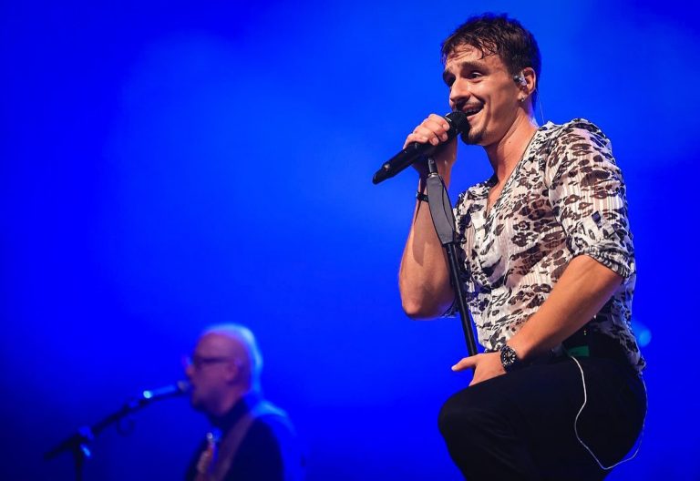 Adi Šoše ovog utorka pjeva u svom gradu!