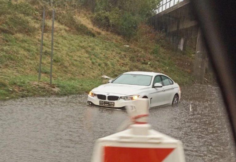 Obustavljen saobraćaj kod podvožnjaka na izlazu iz Mostara: Upozorenje građanima da koriste magistralu