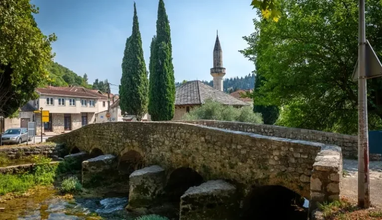 Bošnjaci Stoca uputili oštar odgovor gradonačelniku: Odgovorni ste za aparthejd