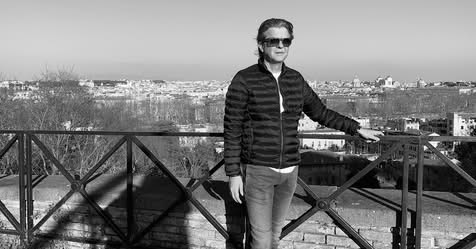 Beograd: Preminuo novinar Slobodan Vasković