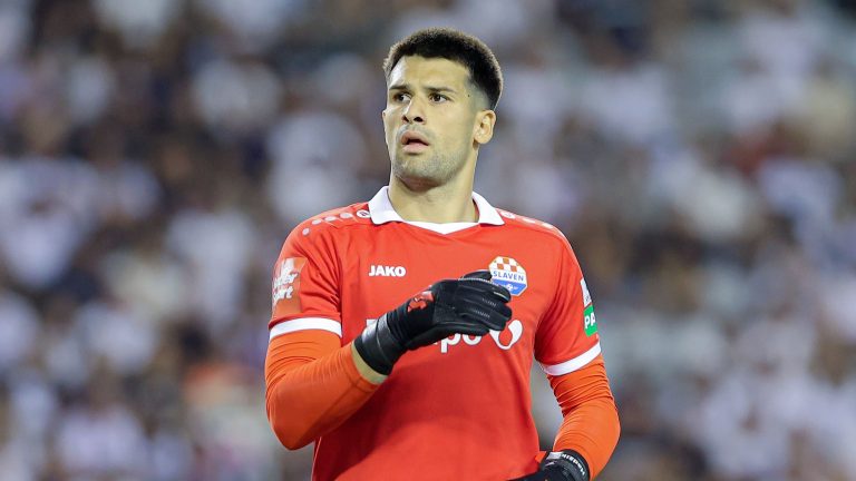 Osman Hadžikić u idealnom timu kola u Hrvatskoj