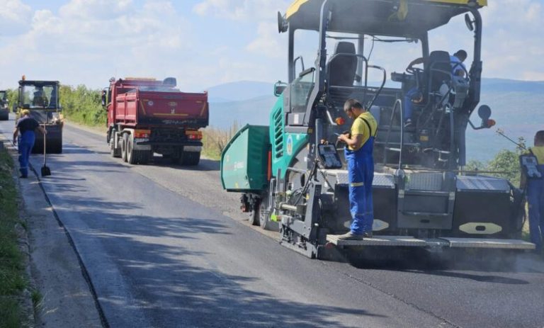 Konačno počela sanacija puta od Bileće do granice sa Crnom Gorom