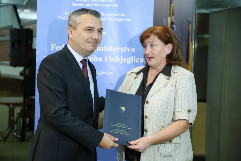 Vlada FBiH: Potpisani ugovori za očuvanje radnih mjesta povratnika